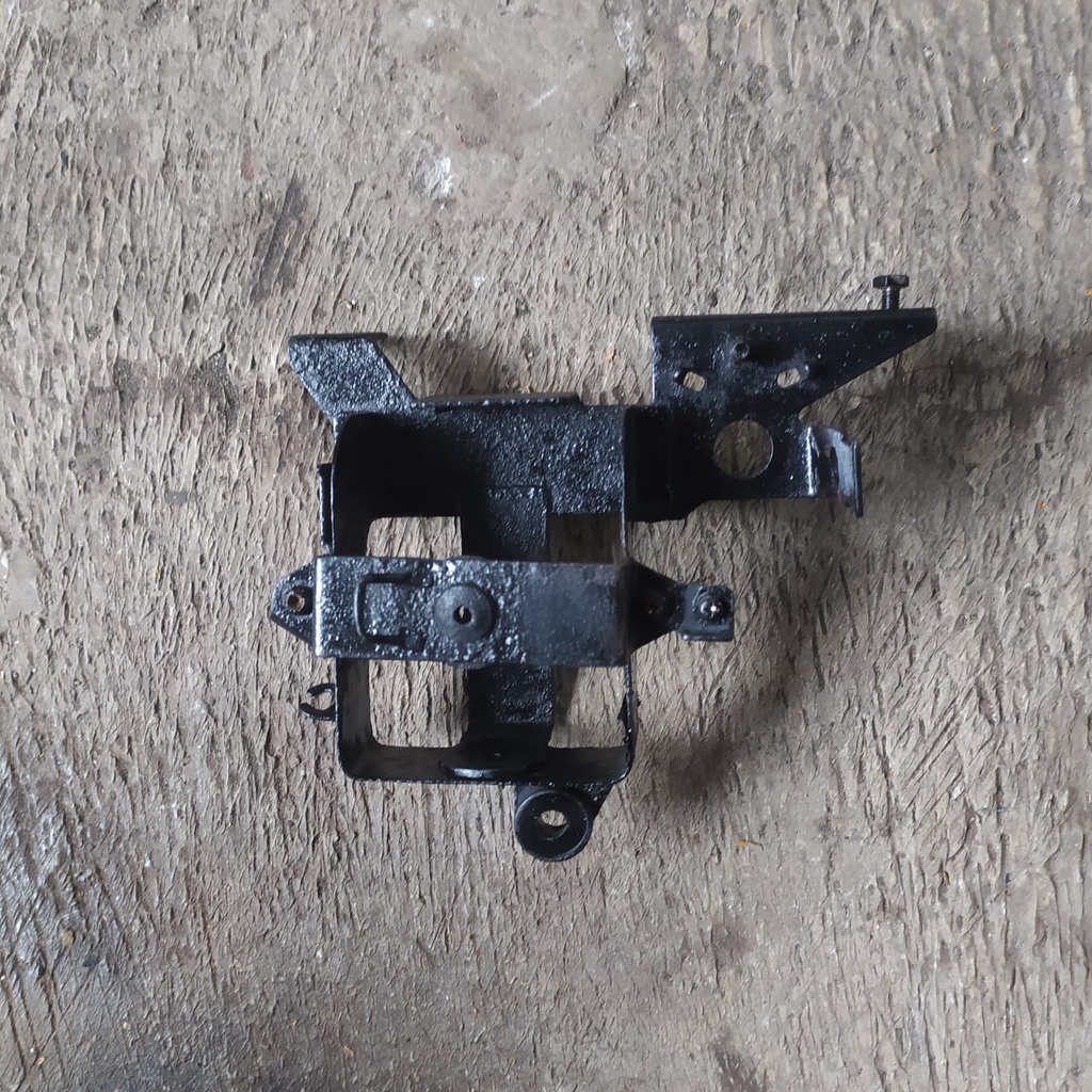 Breket Pangkon Dudukan Wadah Aki Honda GL 100 GL 125 Original Copotan Murah