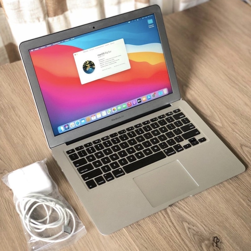 Macbook Air 2014//2015 13 inch intel i5 Ram 8Gb // 4Gb Ssd 256GB // 128gb Ready Instant Kurir