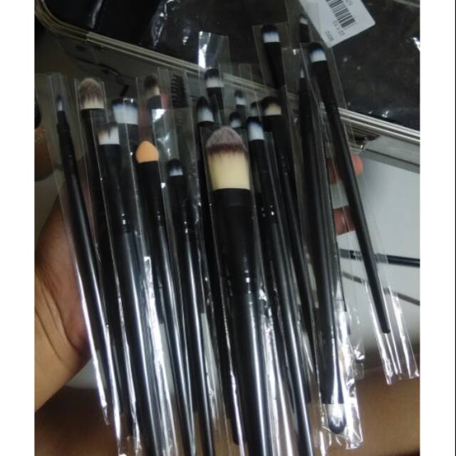 Preloved brush set