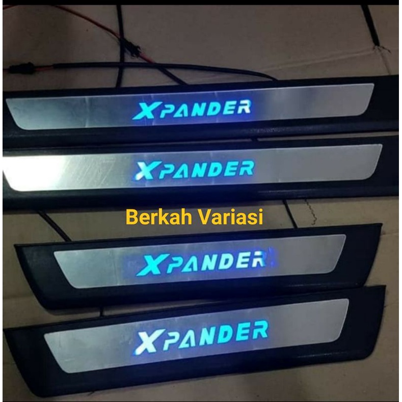 sillplate sealplate samping injakan pintu lampu nyala led Mitsubishi xpander /xpander TERLARIS