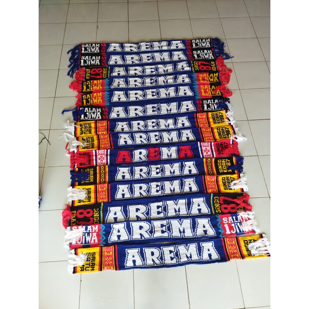 Syal rajut Aremania aremanita