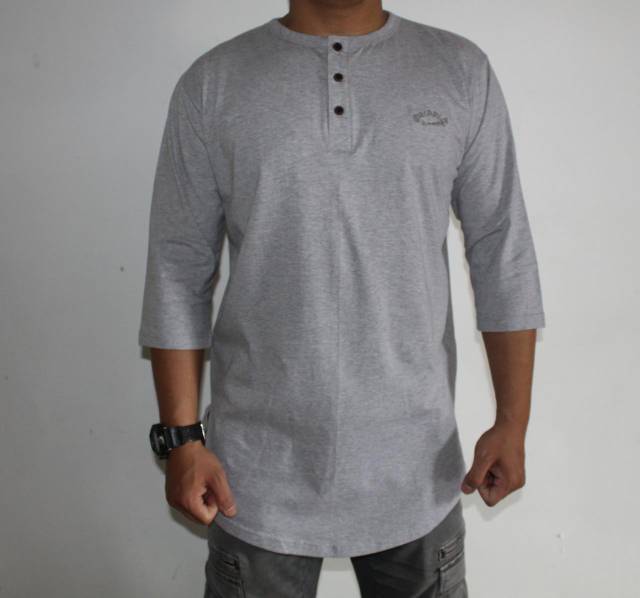 Kaos polos lengan 3/4 model kurta