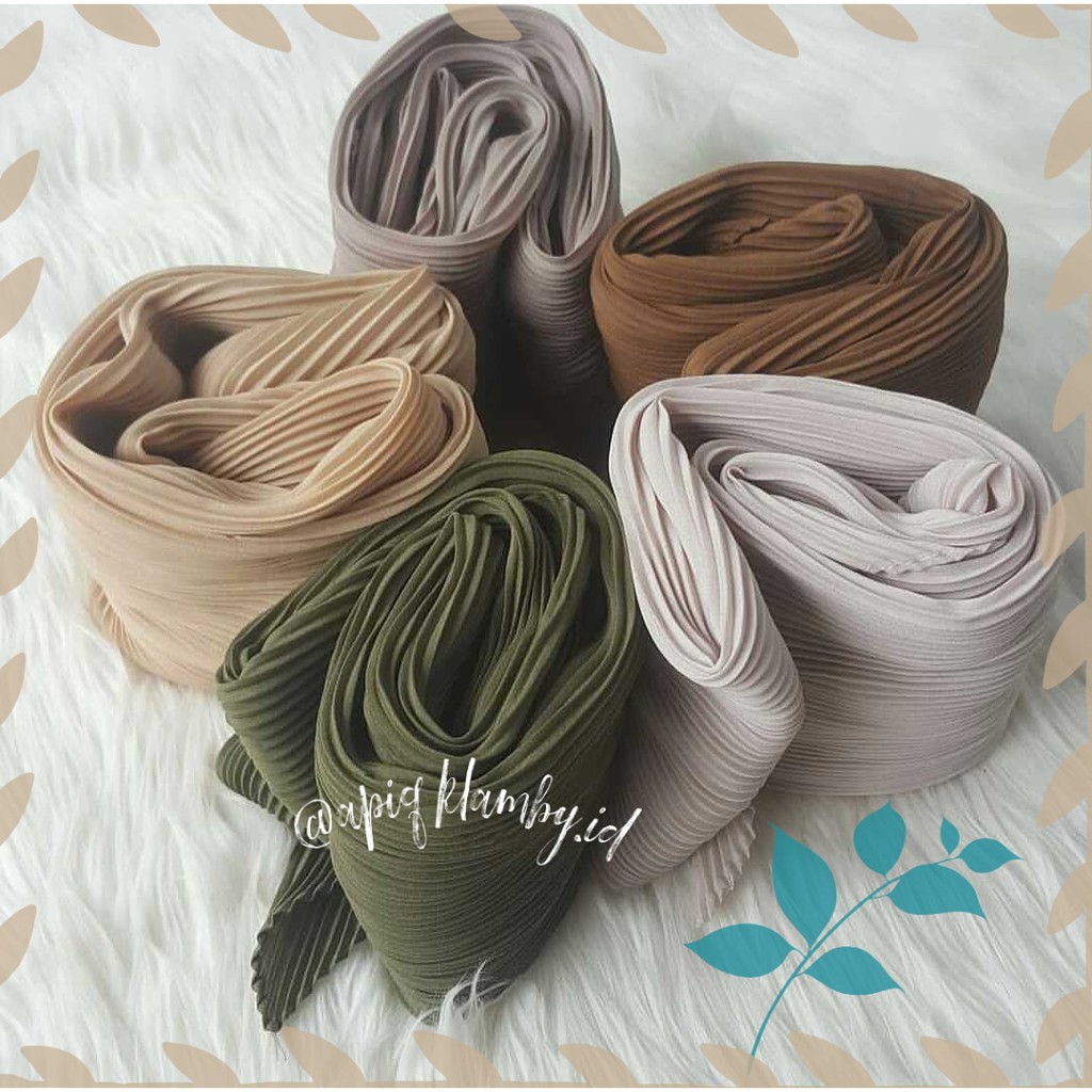 Hijab Segi Empat Plisket