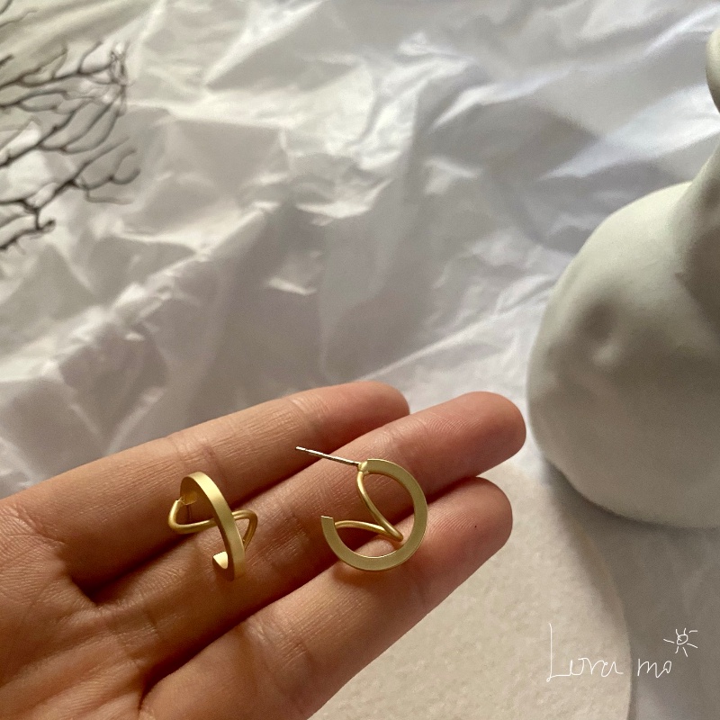 Anting Huruf C Setengah Lingkaran Geometris Untuk Wanita Korea vintage Aksesori Telinga