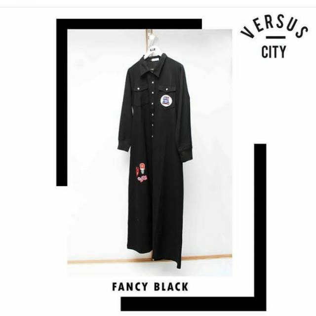 Versus city fancy black preloved