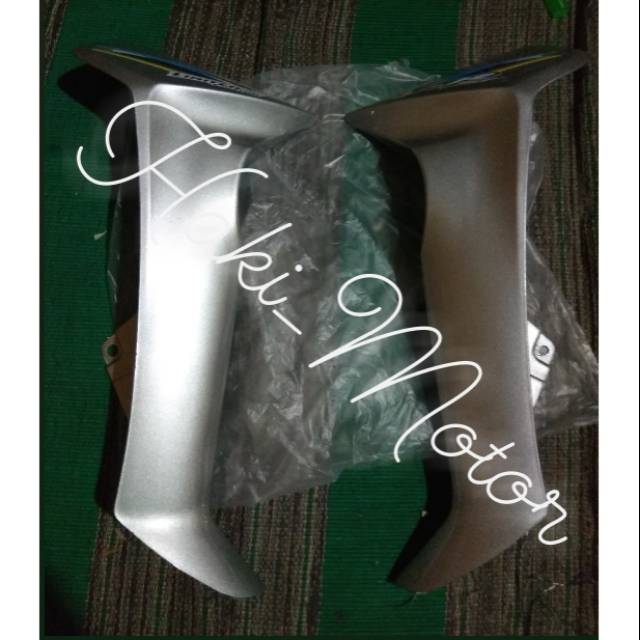 SAYAP KANAN KIRI FIZ R SILVER / FIZR