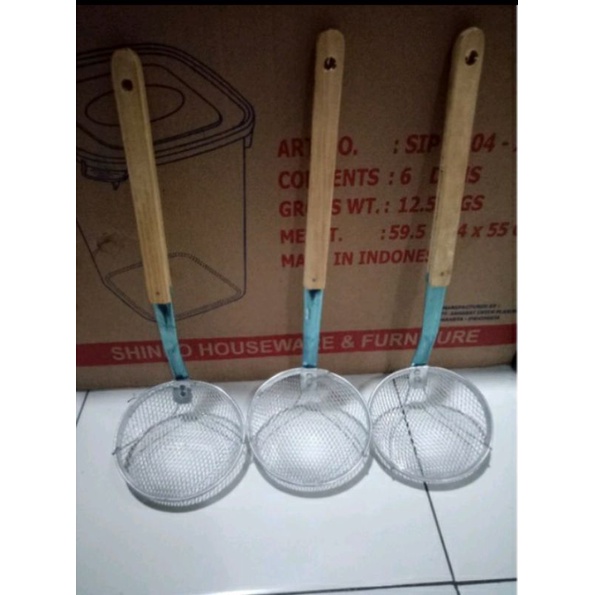 serokan mie ayam aluminium gagang kayu/saringan mie ayam