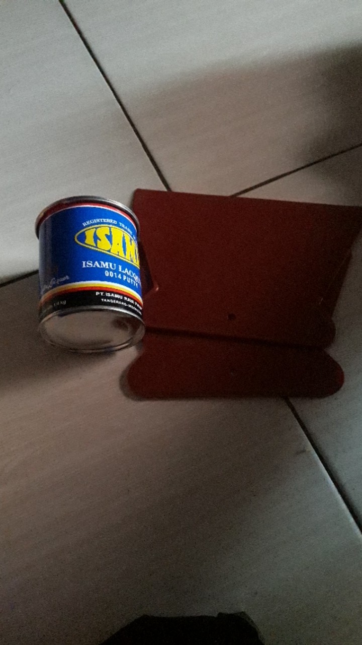 Dempul Isamu 1/4 Kg Dempul Besi Dempul Mobil 1/4 Kg