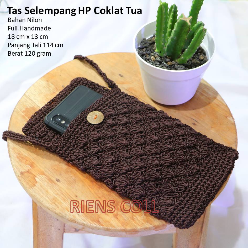 TAS HP RAJUT. TAS HANDPHONE. TAS HP SELEMPANG RAJUT NILON WARNA COKLAT TUA. Riens Collections