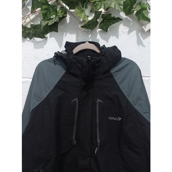 Jaket Second ALPINIST Technical Outdoor Original Thrifting Bekas Gunung Size XL Waterproof