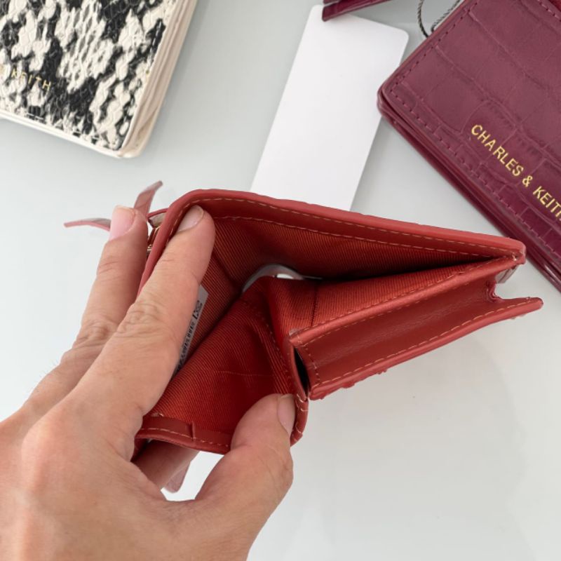 Dompet Charles and Keith