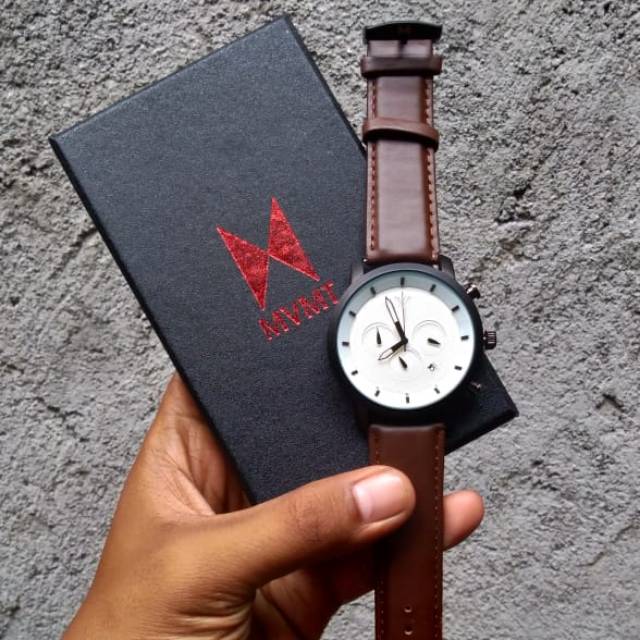 Jam tangan MVMT casual pria classic