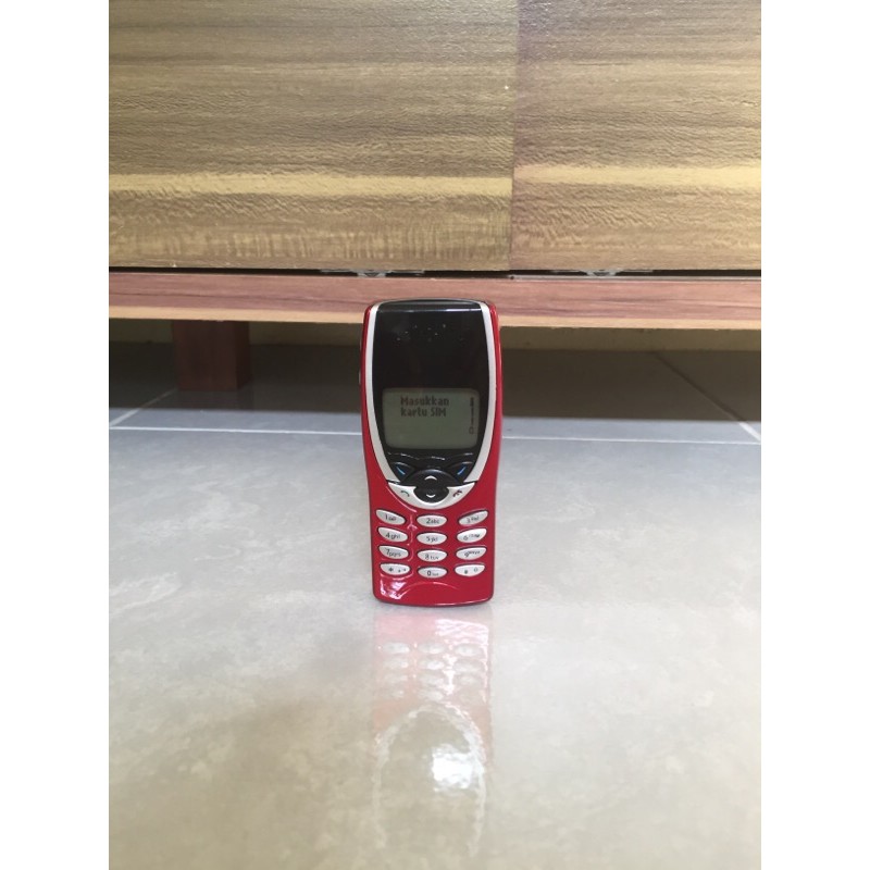 Nokia 8210 exclusive