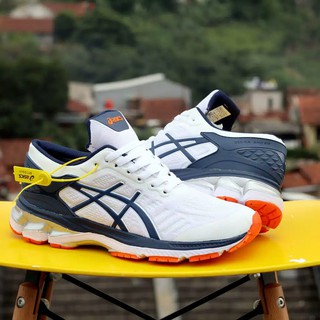  sepatu  sneakers original versi Korea  baru dari tren sepatu  