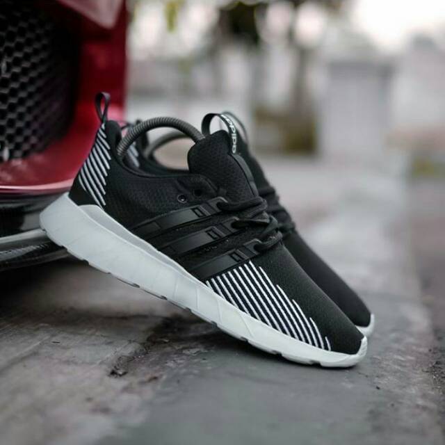 Adidas questar flow black white