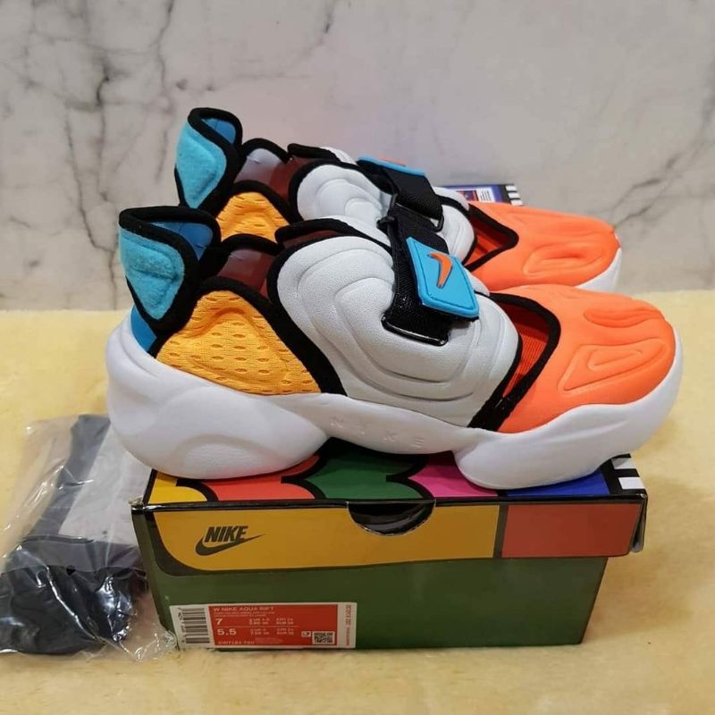 nike aqua rift multicolor