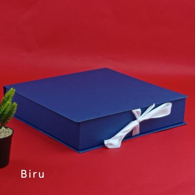 

Premium Product!!! Kotak Kado - Kotak Hampers- Kotak Makanan Ukuran 32 Cm X 32 Cm X 6 Cm - Paling Dicari