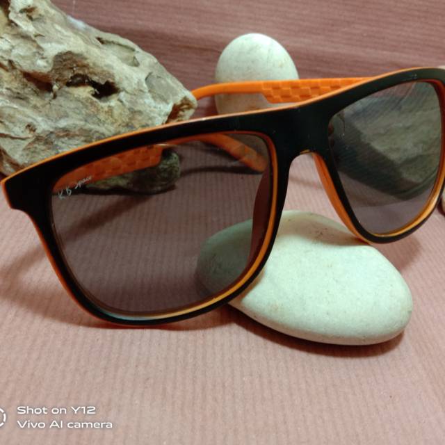 Kacamata rb space warna ore hitam
