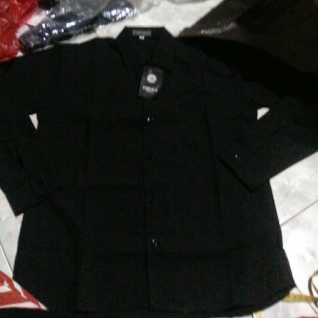 Kemeja hitam pria versace