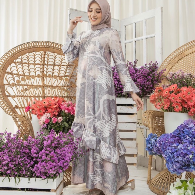 Melati Dress Wearing Klamby