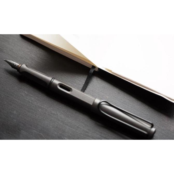 

Lamy Safari & Vista Fountain Pen Pena Charcoal Umbra Converter Black