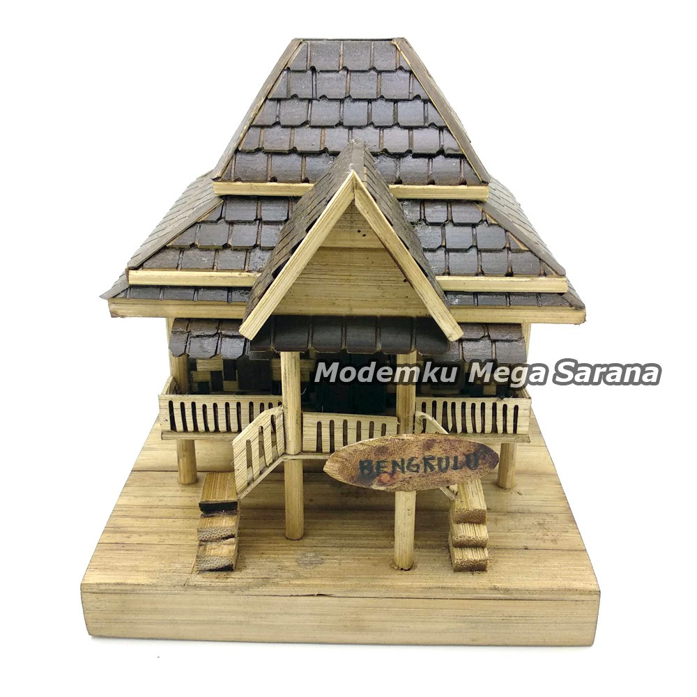 Miniatur Rumah Adat Bengkulu Dari Bambu