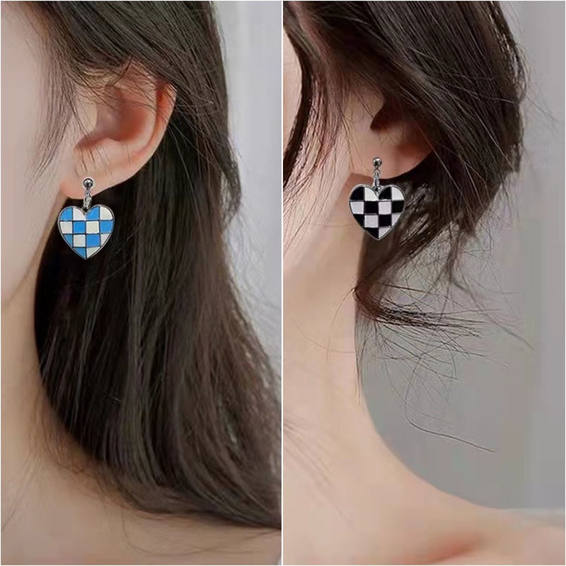 925 Silver Heart-shaped Checkerboard Earrings Simple Temperament Unique Earring Women Sweet Heart Jewelry