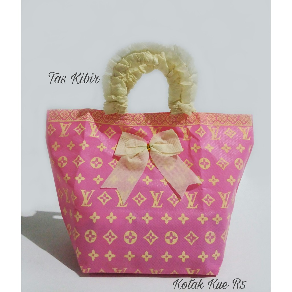 

Tas Hajatan Goodie Bag Kibir R5 Kotak Kue