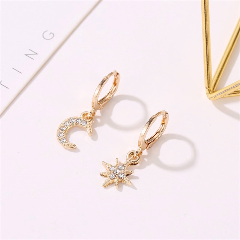 Anting Juntai Bentuk Bulan Bintang Asimetris Geometris Gaya Korea Klasik Untuk Wanita