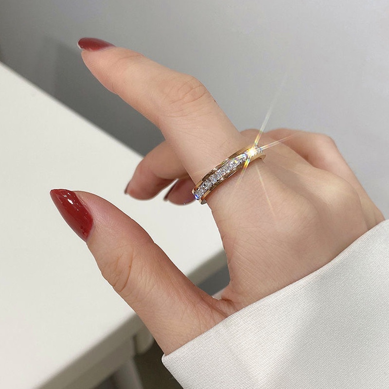Cincin Titanium Wanita Anti karat 18k Emas Klasik Berlian Perhiasan Titanium Asli