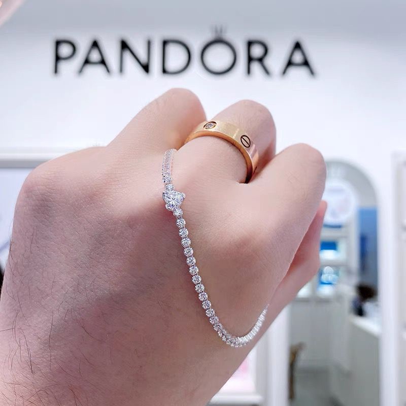 Pandora Gelang 925 Silver Bentuk Hati Hias Berlian Kubik Zirkonia Dapat Disesuaikan Untuk Wanita