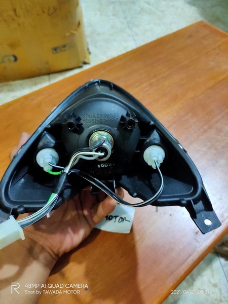 LAMPU STOP REM BELAKANG SUZUKI SATRIA FU 150 KOMPLIT