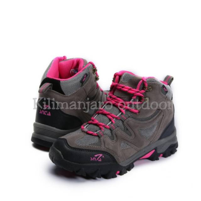 Sepatu Gunung Outdoor Wanita SNTA 609