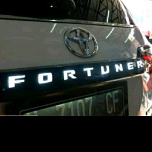 TRUNKLID FORTUNER 2012-2015 LAMPU