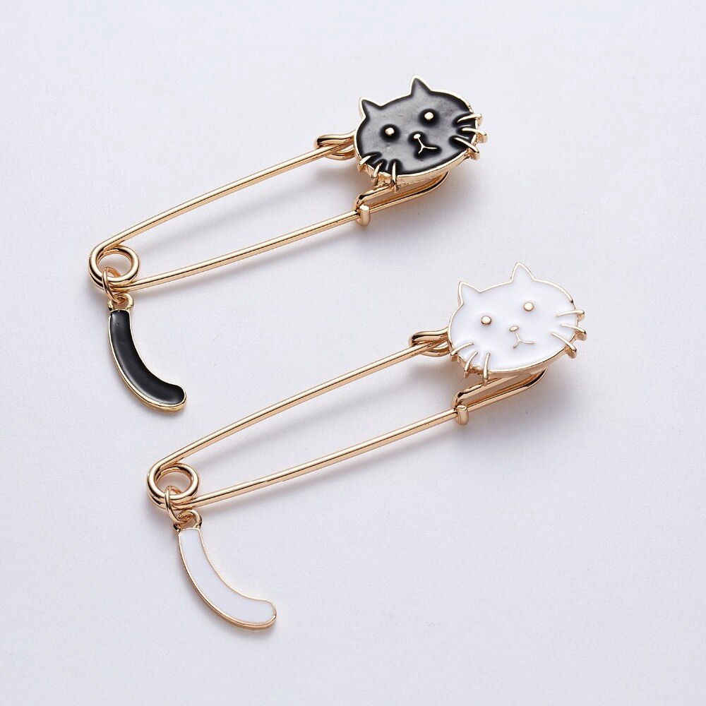 Bros Pin Enamel Bentuk Hewan Bahan Alloy Warna Hitam Putih Untuk Wanita