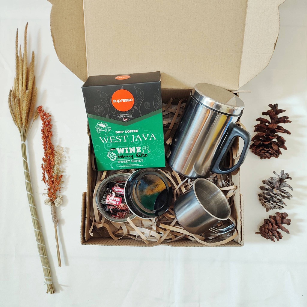 

Hampers Cowok C / Hampers Pria / Hampers Birthday Valentine Christmas Graduation / Custom Hampers / Coffee Giftset / Hadiah Kado Ultah Pria