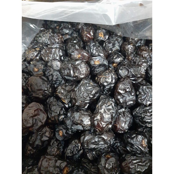 

kurma ajwa premium