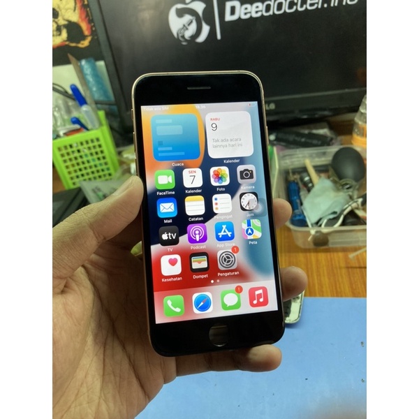 LCD iPhone 8 atau SE 2020 Ori Cabutan