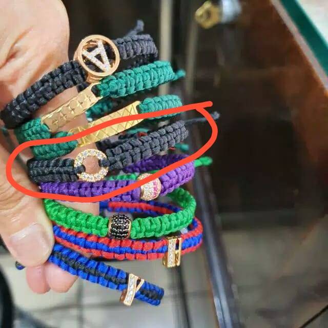 Gelang emas tali