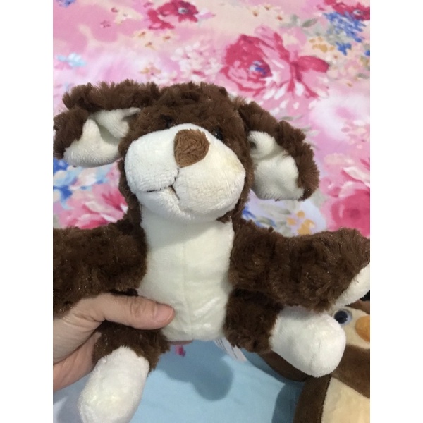 boneka anjing kecil