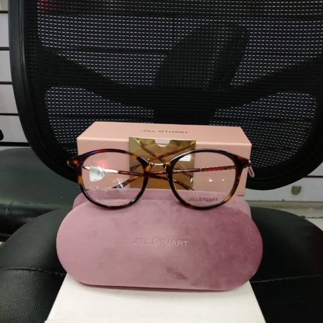 Kacamata Jill Stuart
