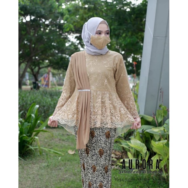 kebaya modern/kebaya wisuda/kebaya terbaru/kebaya lamaran