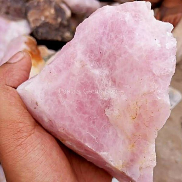 Batu Rose Quartz Bahan Batu Akik dan Hiasan Kiloan