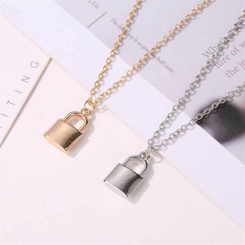 Hip Hop Lock Pendant Necklace for Women Bohemian Vintage Clavicle Chain Jewelry Accessories