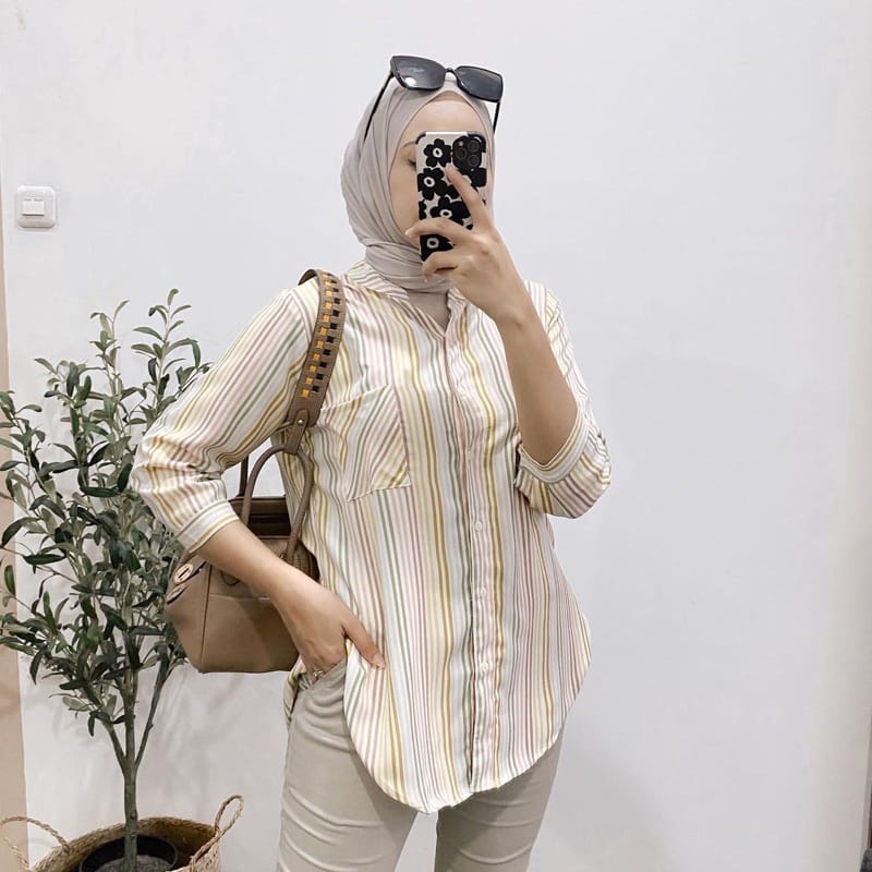 GTW - ZEC OOTD Wanita Oversize Blouse Stripe Shirt Basic / Kemeja Rainbow / Hem Shanghai Garis