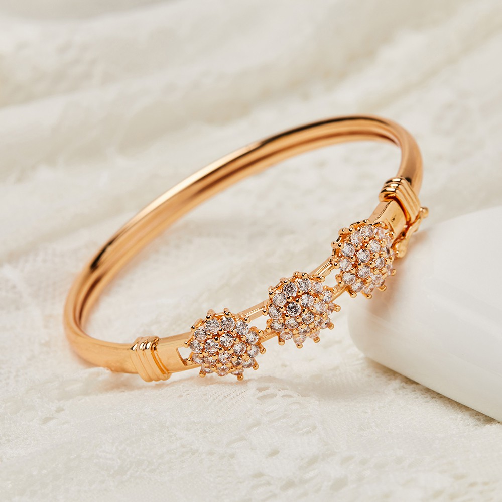 Y381 【COD】 Gelang Wanita Titanium Anti Karat Lapis Emas Gelang Wanita Gold Love Full Diamond Gelang Pesta Mewah-1