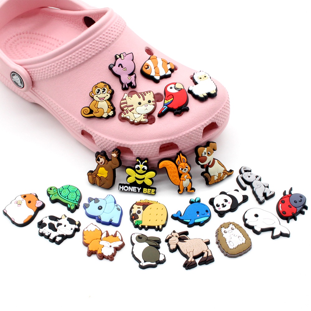 Charms Crocs Pin Jibbitz DIY Bentuk Kartun Hewan Dapat Dilepas Untuk Aksesoris Sandal Sepatu