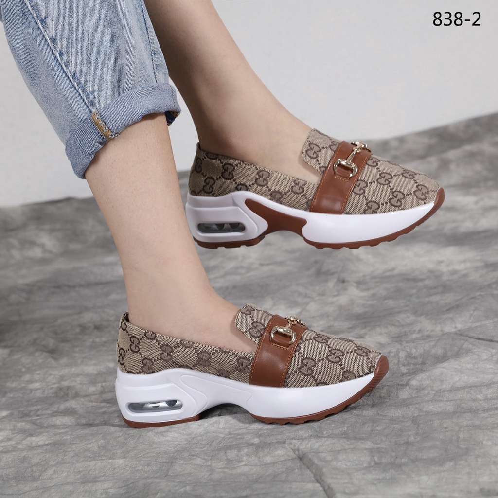 GC Horsebit GG Canvas Slip-on Shoes 838-2