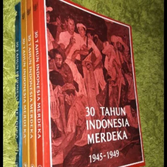 Resensi Buku 30 Tahun Indonesia Merdeka Gambaran