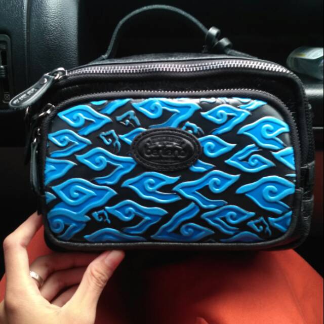 Pl like new sydney small berliano hitam megamendung hrg ws